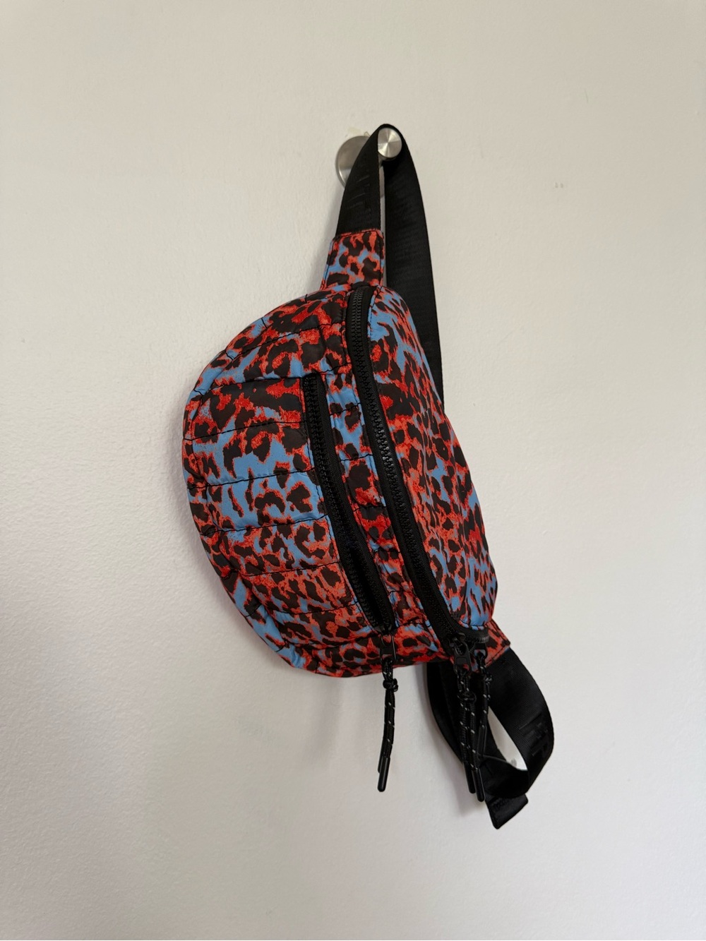 NEW! Free People Movement animal print quilted sling belt bag; sci fi leopard - Picture 7 of 16